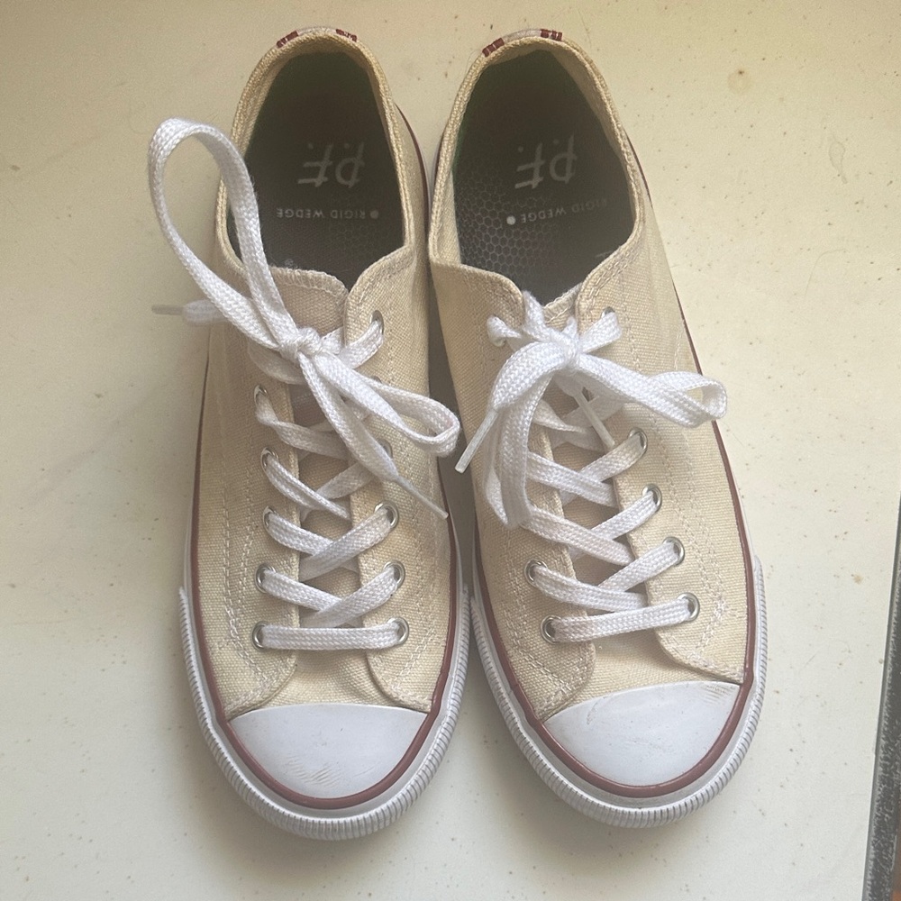 PF Flyers men’s 6.5/women’s 8
